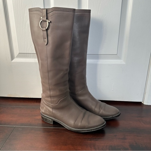 Size 9 Salvatore Ferragamo Women’s Fersea Gancini Grey Leather Riding Boots - Picture 2 of 16